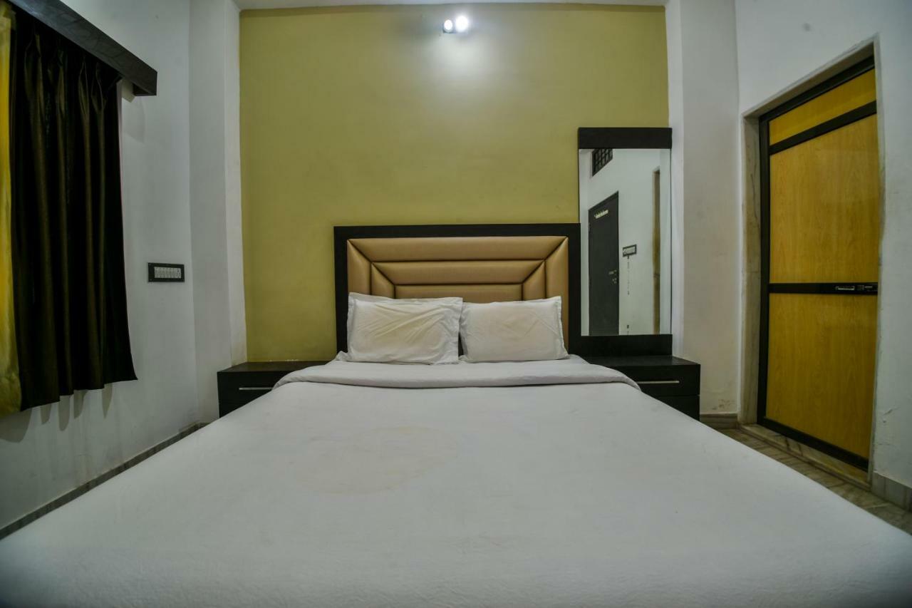 Hotel Vinayaka Nāthdwāra エクステリア 写真